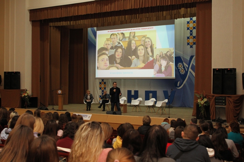 Панельна дискусія – тренди цифрової освіти від завідувача кафедри інформатики Надії Балик